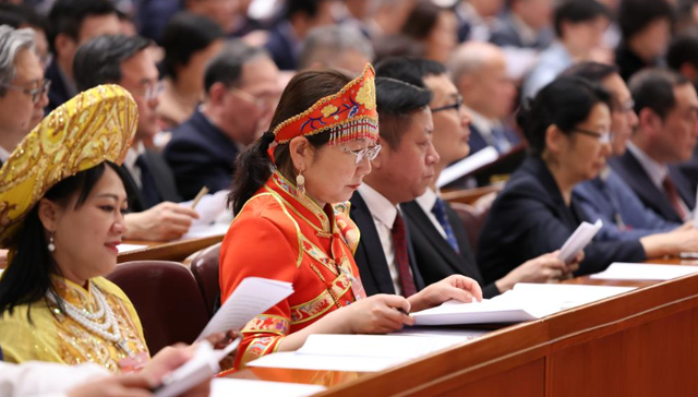 全国政协十四届二次会议开幕，一年以来委员们的提案采纳情况如何？