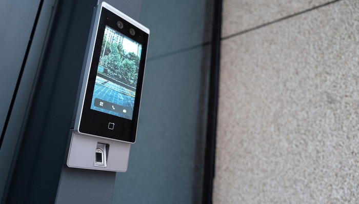 无法律依据，政协委员建议取消入住酒店必须“刷脸” | 两会·最热烈