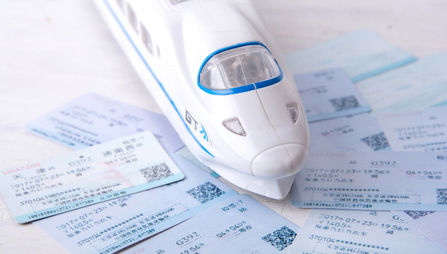 两会代表建议火车票免费改签2次，进一步降低退改签费