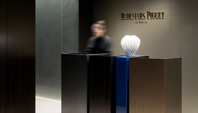 爱彼新老板有新计划：手表被偷可以换新的