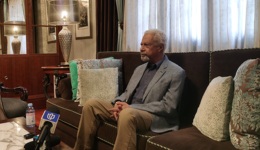 诺奖得主古尔纳：书本是理解世界的一种方式，脚和交谈是另一种 