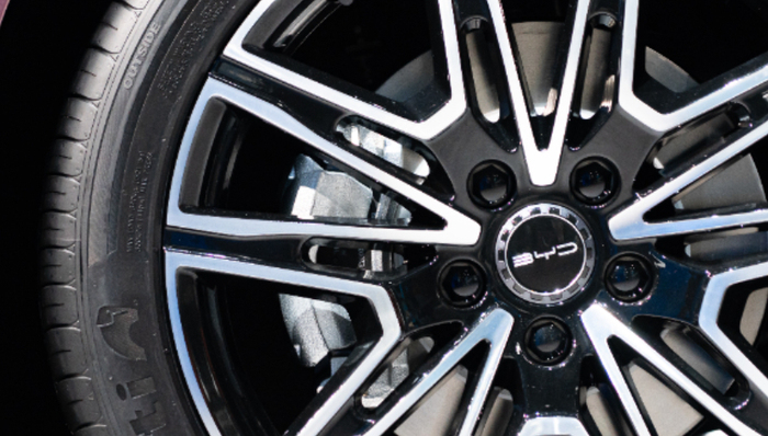 新能源汽车,比亚迪,市场竞争,降价,