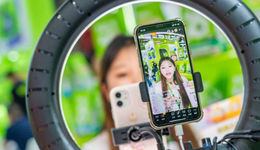 小杨哥们出海，外国人的钱好赚吗？