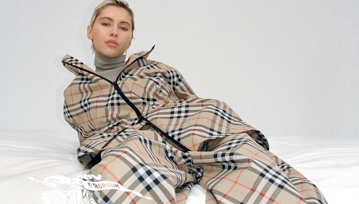 Burberry经典之作系列，橘朵“小磁泥”不沾杯唇泥上新｜是日美好事物
