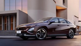 上市僅兩個月便降價，五菱星光“背刺”車主遭投訴