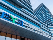 千亿眼科“黄金赛道”持续闪亮，爱尔眼科何以坐稳龙头？