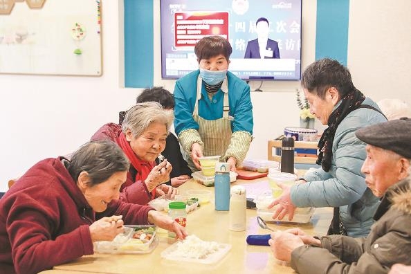 养老,轻度认知障碍,专业养老,数字,智慧养老,数字鸿沟,画像,9073,智能手机,五边形