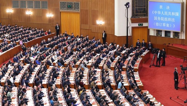 施行40多年首次修改，新修订的国务院组织法获表决通过