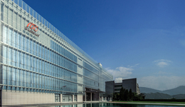 芝华仕推出新一代零靠墙功能沙发，并“放话”要在一到四线城市全力发力