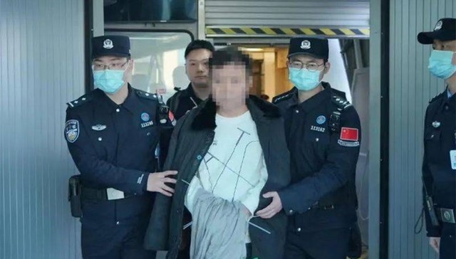 非法吸收公众巨额资金外逃11年，红通嫌犯被从印尼遣返回国