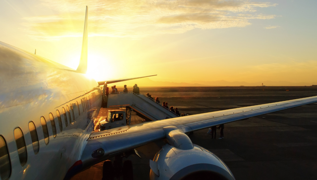 白云机场,上海机场,交通,财报