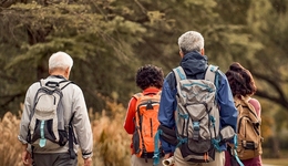 新东方中老年旅游团“凉了”吗？