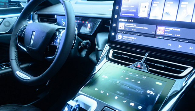 【深度】保费跳涨、续保被拒，新能源车主为何养不起“电动爹”？|界面金融315