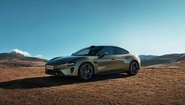 小米总裁卢伟冰再次强调SU7售价有些贵