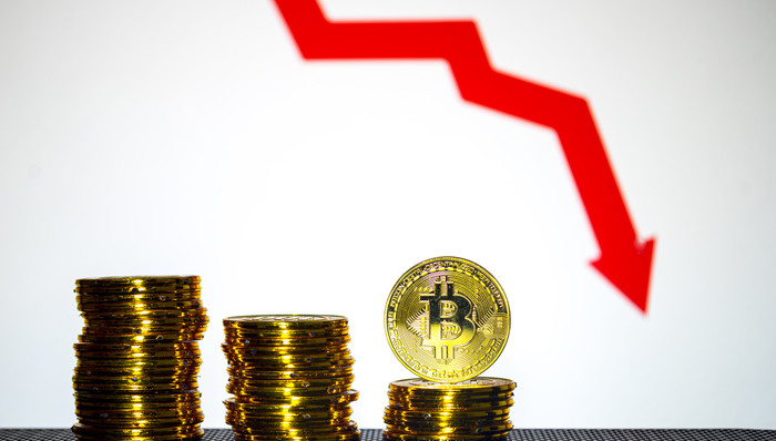 加密货币市场继续降温！知名交易所比特币价格闪崩至8900美元