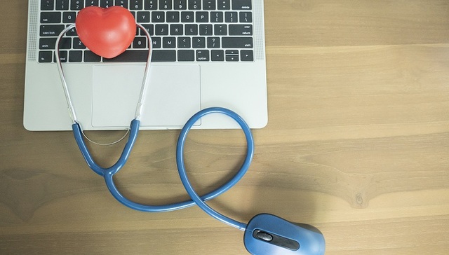 平安健康去年亏损大幅收窄，新CEO表态将大力推进养老服务