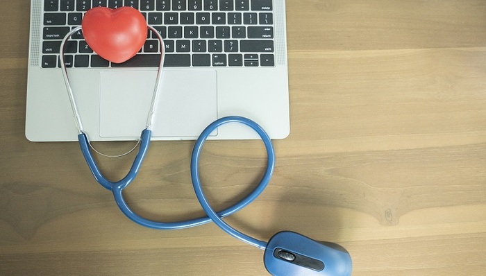 平安健康去年亏损大幅收窄，新CEO表态将大力推进养老服务