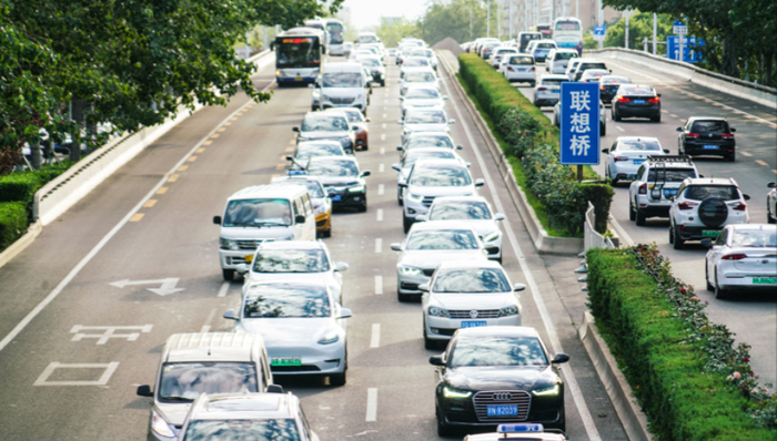 奔驰,采埃孚,汽车消费