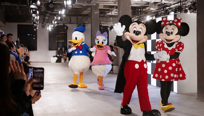 米奇站台，新一季序幕开启｜2024秋冬上海时装周