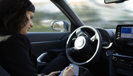 馬斯克為特斯拉急尋新賣點