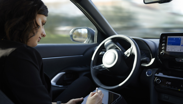 马斯克为特斯拉急寻新卖点