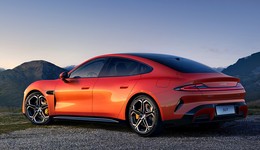 小米汽车上市引爆热搜，21.6万元起售的SU7值不值得买？