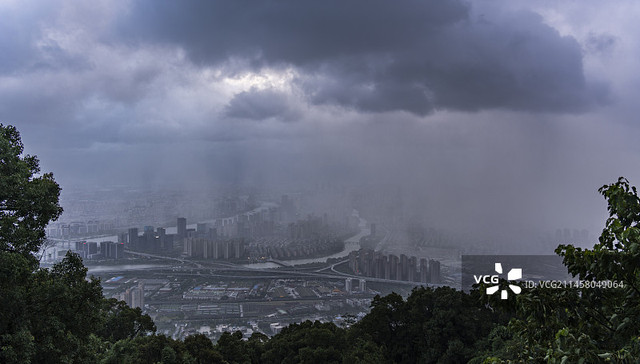 地方新闻精选 | 南昌强对流天气致4死10伤 天水秦州区山火明火已扑灭