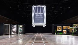 新秀丽也想变潮