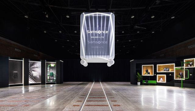 新秀丽也想变潮