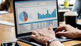 钉钉“牵手”微信，互联网“拆墙”大步迈进