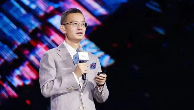 丁祖昱及团队拟5.2亿收购克而瑞65%股权，本人辞任易居控股CEO