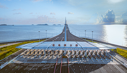 百万港人清明假期北上，港珠澳大桥罕见堵车