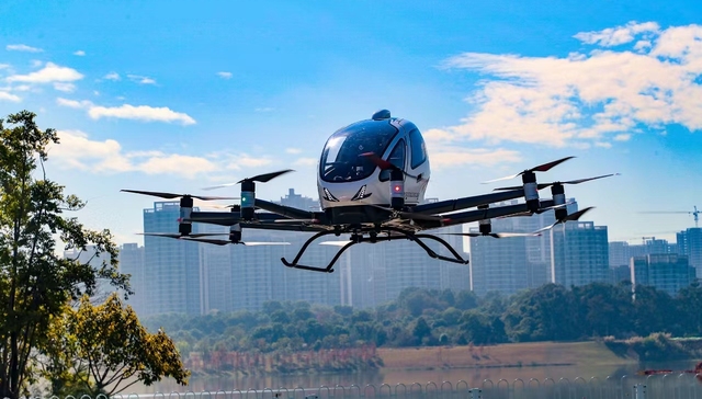 亿航智能进入规模化量产，今年内在广深等地推出“空中的士”