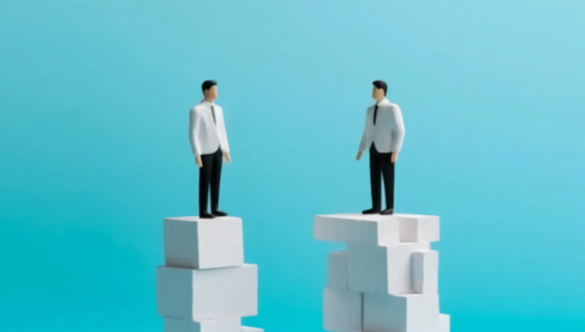 亚马逊AWS,裁员,业务重组,