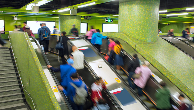 “港人北上”消费持续升温，深圳购物中心、商办市场整体回暖