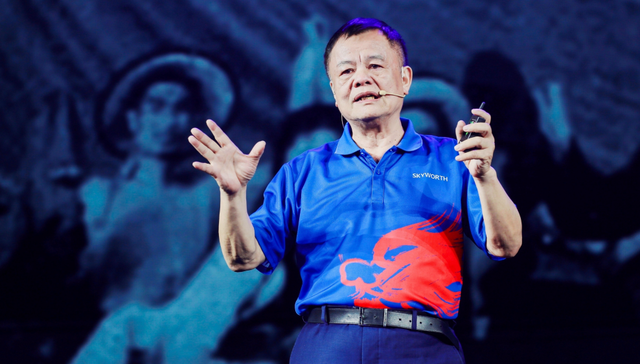 创维创始人黄宏生：2025年冲击千亿营收，造车不赚钱但要“长期跑”