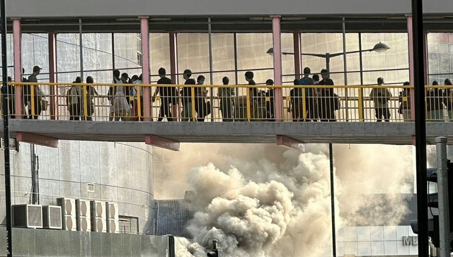 地方新闻精选 | 香港佐敦道大厦火灾致5死41伤 江苏发现六朝贵族墓葬