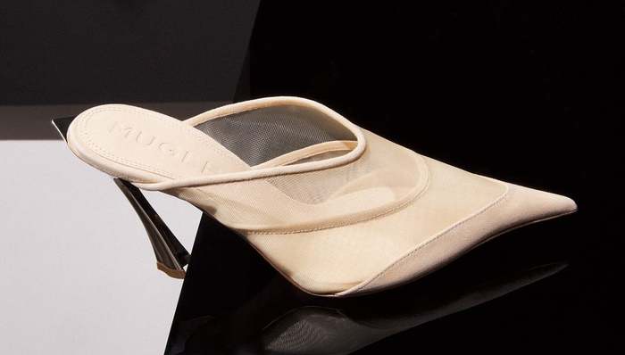 Mugler首个鞋履系列，娇韵诗法式甜点彩妆系列｜是日美好事物