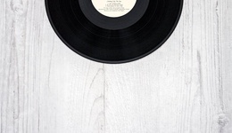 重生之我在抖音卖打口碟