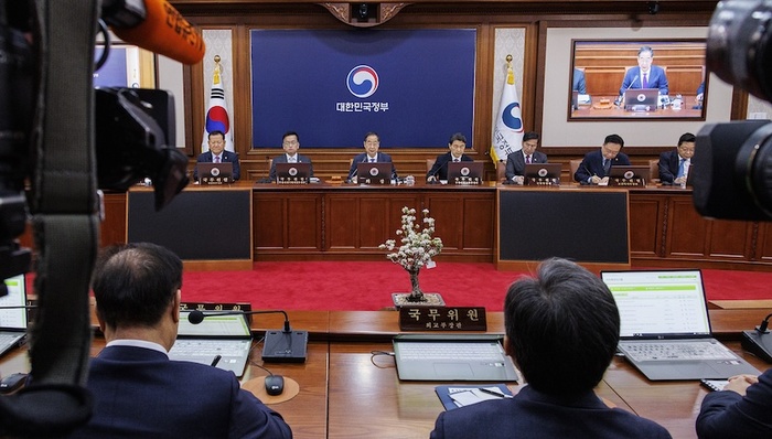 韩国国会选举执政党惨败，背后原因与未来影响