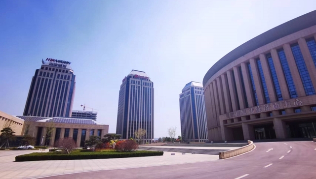 【深度】9亿元算力大单遭“打假”，中贝通信迷之信披