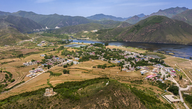 秦皇岛非法改装“黑游船”侧翻致12人遇难 船主已被控制
