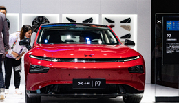 MONA现身北京街头，P7只要14万，“低价”小鹏能否“涅槃重生”？