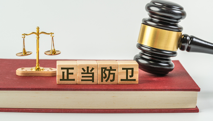 法治面｜山东“大学生与醉汉冲突案”被提级办理，他防卫过当了吗？