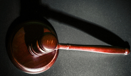 向前高管索赔，这家跨境电商公司出手了