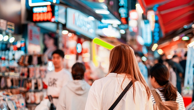 美团,抖音,AI,本地生活,