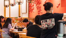 直营品牌纷纷转加盟，餐饮圈鄙视链变了？