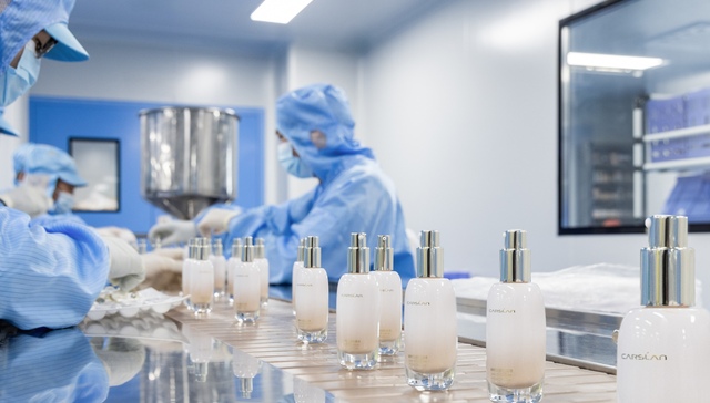 自建更大的工厂，能帮卡姿兰解决什么问题？