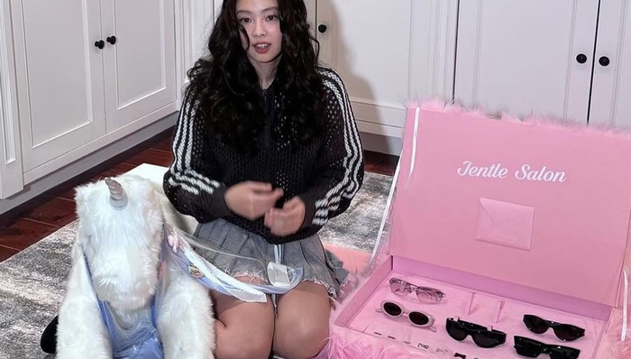 BEAMS与哆啦A梦的纪念联名，Gentle Monster和Jennie共创眼镜挂饰｜是日美好事物