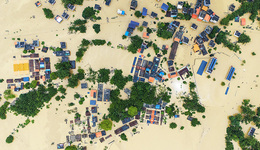 【图集】广东英德已转移超3万人，北江流域或出现近百年一遇洪水